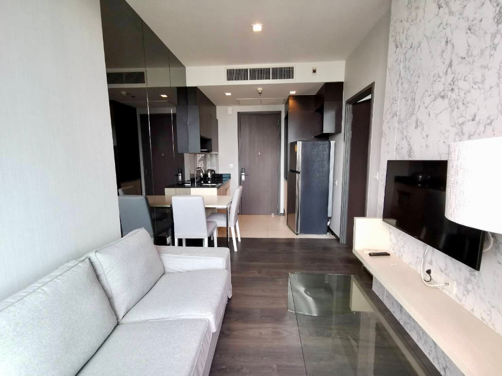 (owner post) Edge Sukhumvit 23 rent: 1bed 1bath 33.48sqm. 10 Fl. 25,000/mth. Am: 0656199198