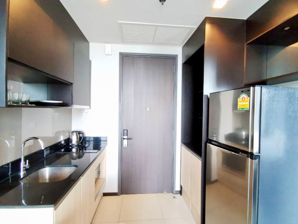 (owner post) Edge Sukhumvit 23 rent: 1bed 1bath 33.48sqm. 10 Fl. 25,000/mth. Am: 0656199198