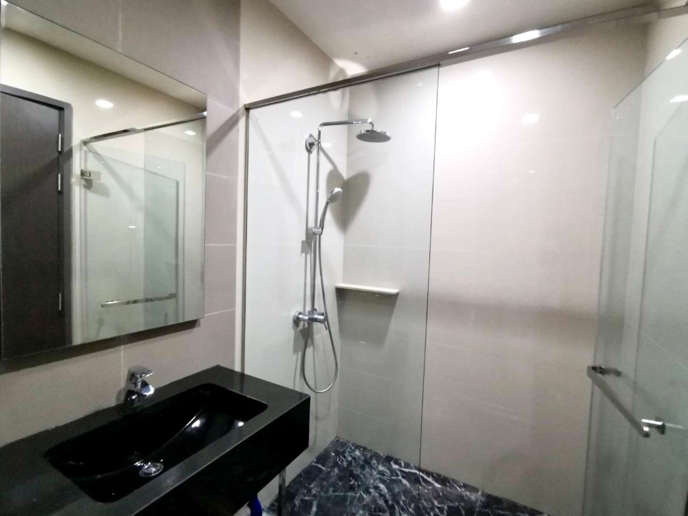 (owner post) Edge Sukhumvit 23 rent: 1bed 1bath 33.48sqm. 10 Fl. 25,000/mth. Am: 0656199198