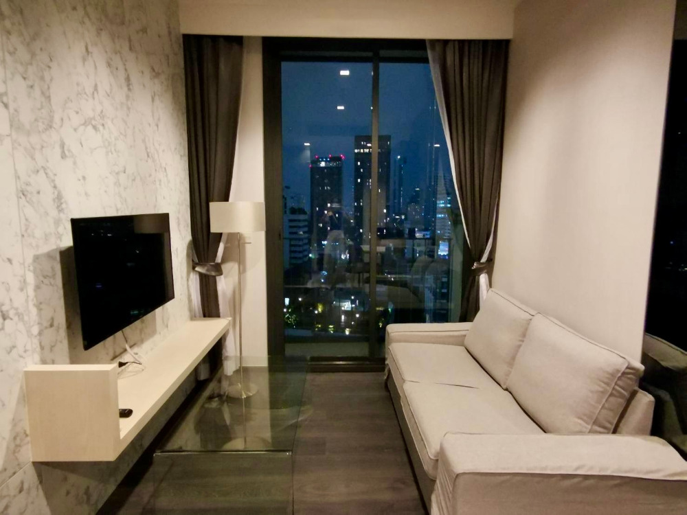 (owner post) Edge Sukhumvit 23 rent: 1bed 1bath 33.48sqm. 10 Fl. 25,000/mth. Am: 0656199198