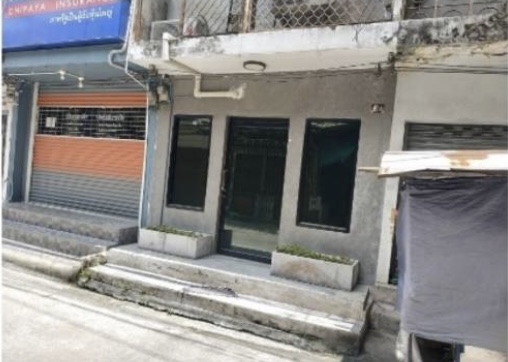 Shophouse near Saladaeng: 4 storey 16 sqwah 126sqm. 17,000,000 Am: 0656199198