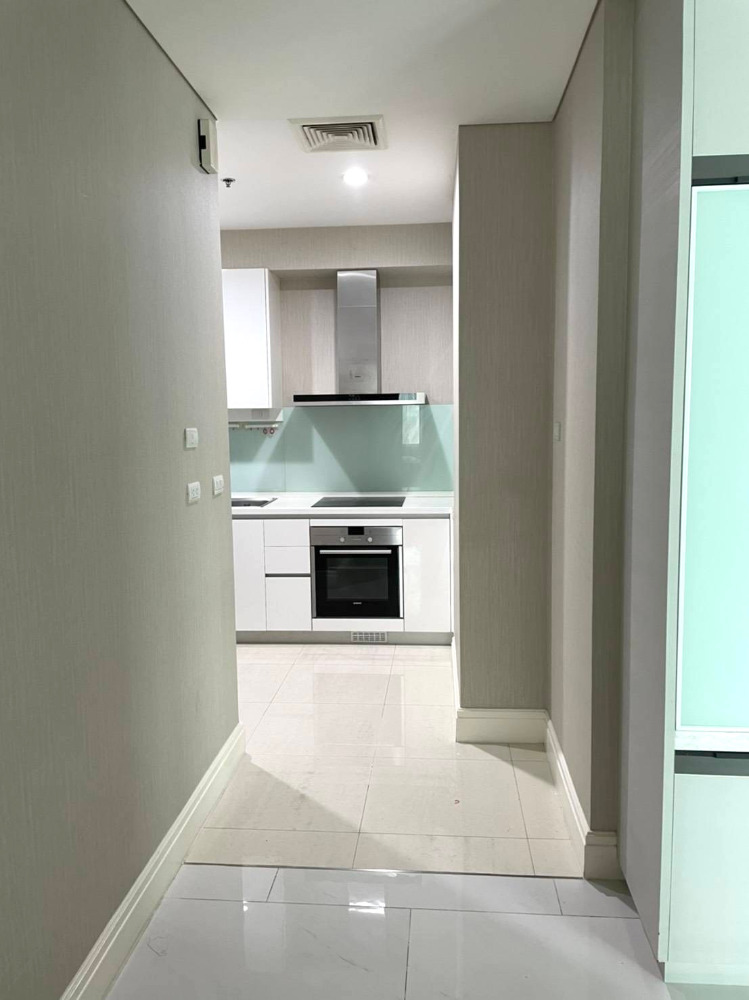 Bright Sukhumvit 24 Duplex: 3bed 3bath 160sqm. 29,000,000 Am: 0656199198