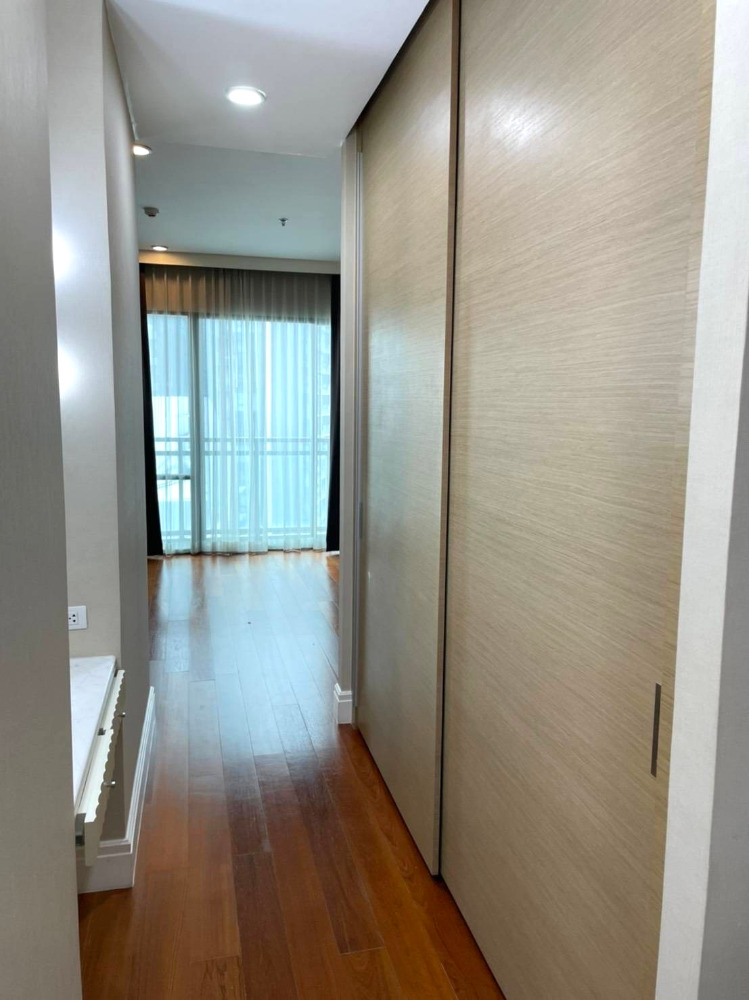 Bright Sukhumvit 24 Duplex: 3bed 3bath 160sqm. 29,000,000 Am: 0656199198