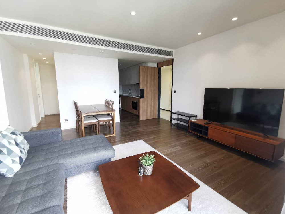 Muniq Sukhumvit 23: 2bed 2bath 86.74sqm. 60,000/mth. Am: 0656199198