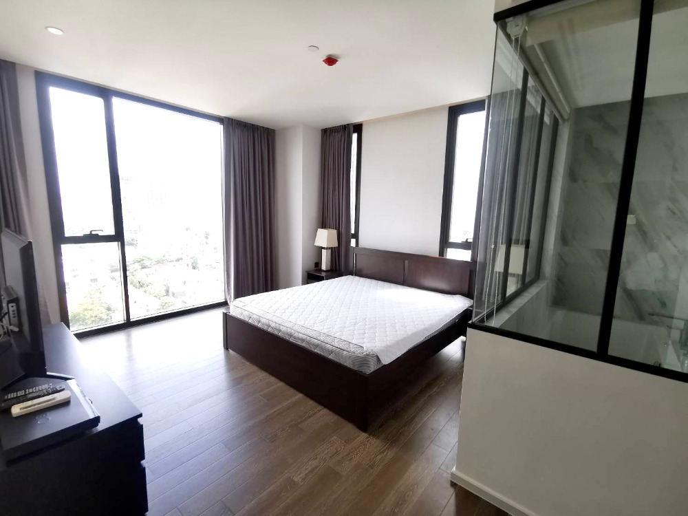 Muniq Sukhumvit 23: 2bed 2bath 86.74sqm. 60,000/mth. Am: 0656199198