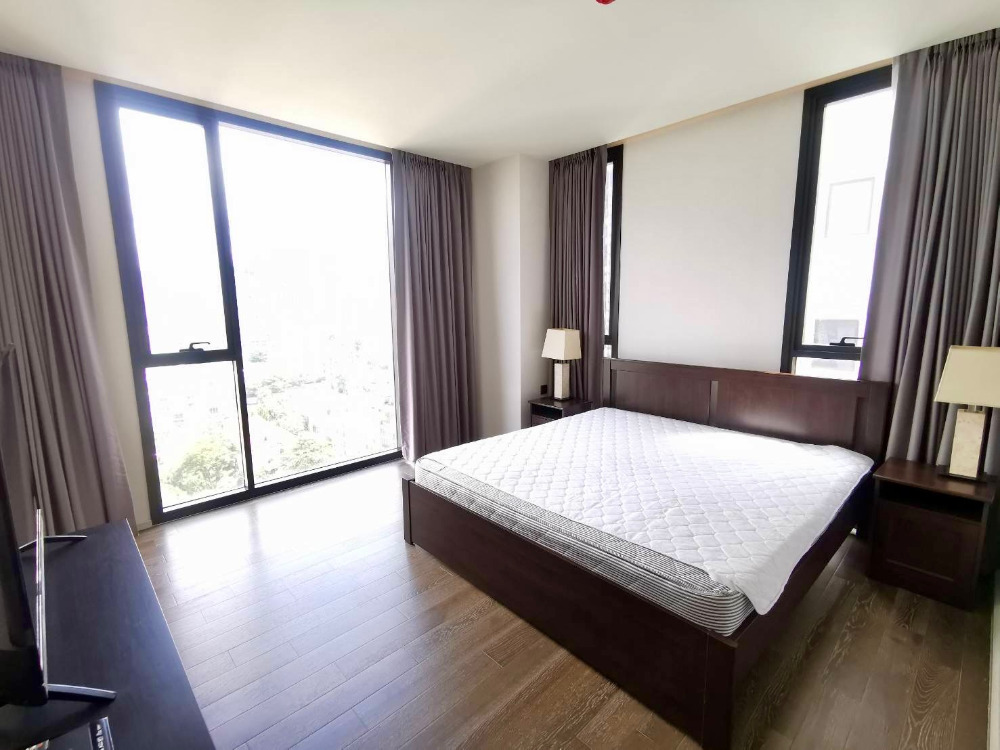 Muniq Sukhumvit 23: 2bed 2bath 86.74sqm. 60,000/mth. Am: 0656199198