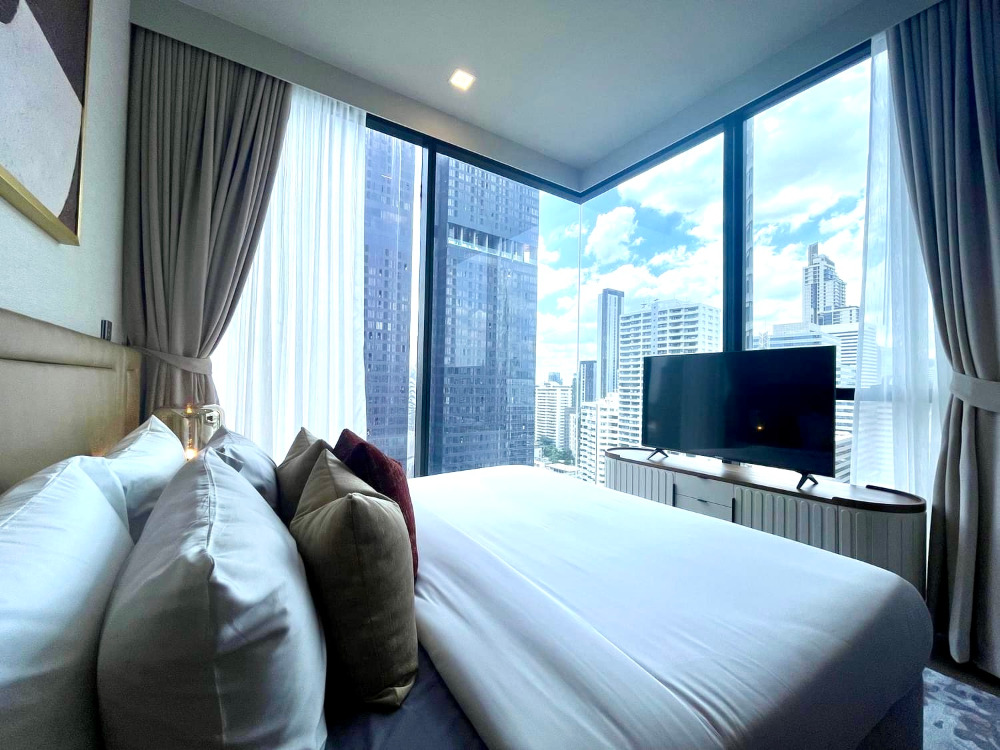 Celes Asoke: 2bed 2bath 86sqm. 2X Fl. 120,000/mth. Am: 0656199198