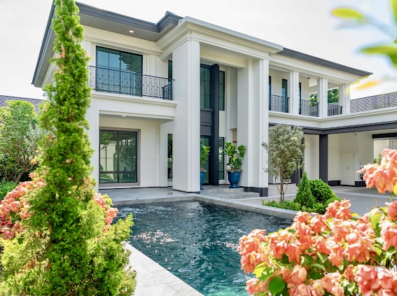 ELSE Rama 9: 152sqwah 425sqm. with private pool 4bed 5bath + maidroom 59,000,000 Am: 0656199198