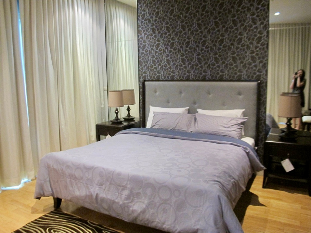 Millennium Residence: 3bed 3bath 193sqm. 110,000/mth. Am: 0656199198