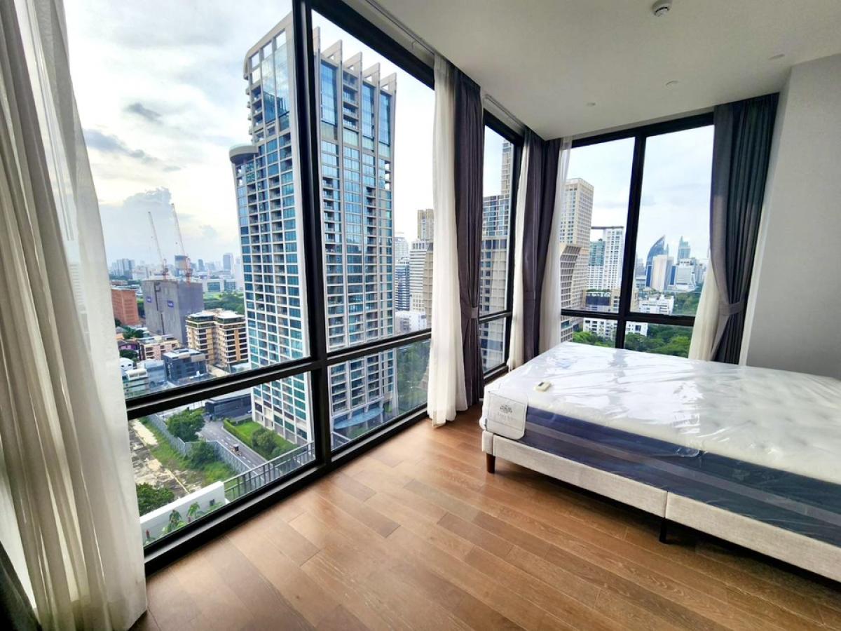 Muniq Langsuan: 2bed 2bath  101sqm. High Floor 130,000/mth Am: 0656199198