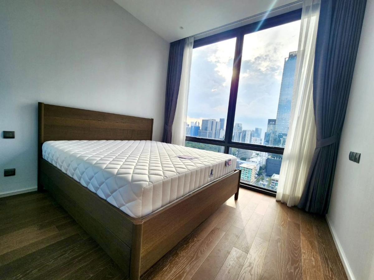 Muniq Langsuan: 2bed 2bath  101sqm. High Floor 130,000/mth Am: 0656199198