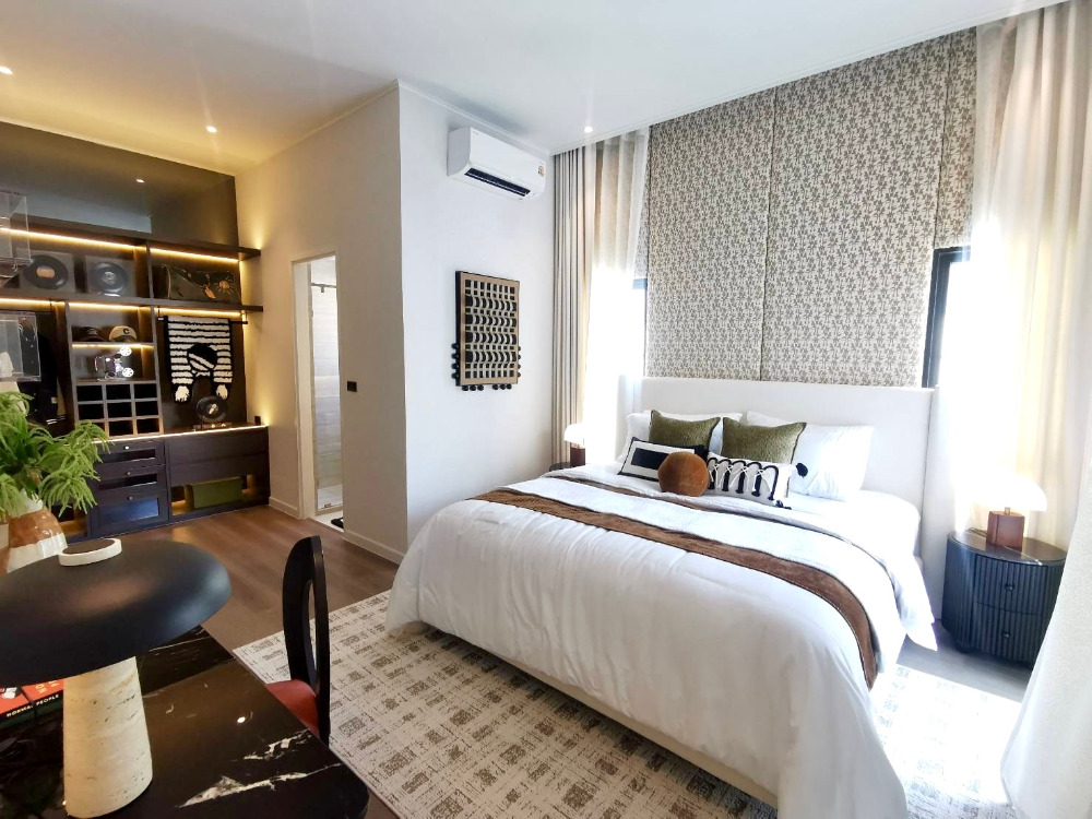 Setthasiri Bangna Km.10 (Sansiri 10 East): 4bed 4bath 247sqm. 24,900,000 Am: 0656199198