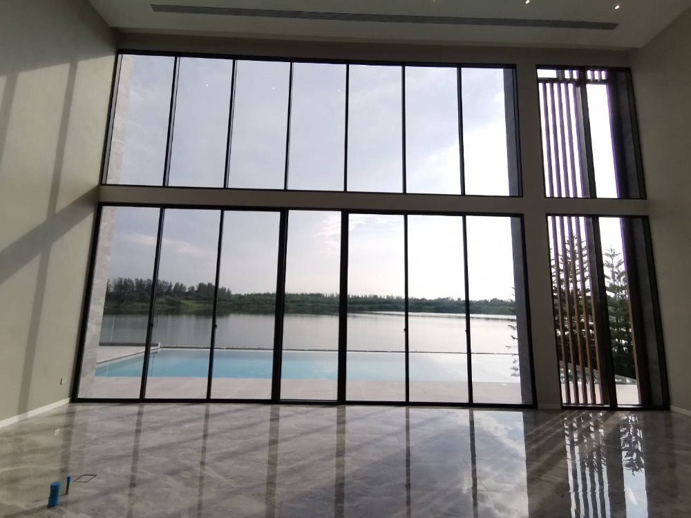 Lake legend Bangna- Suvarnabhumi: 214.20sqwah 563sqm. 4bed 4bath private pool by the lake 99,000,000 Am: 0656199198