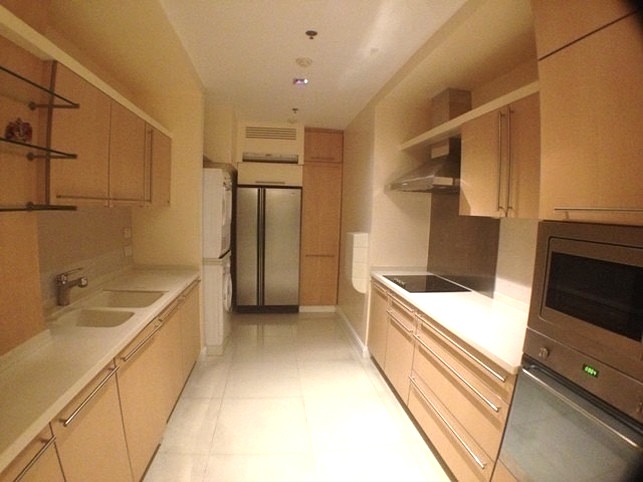 Athenee Residence: 2bed 2bath 133sqm. 35,000,000 Fully Furnished Am: 0656199198