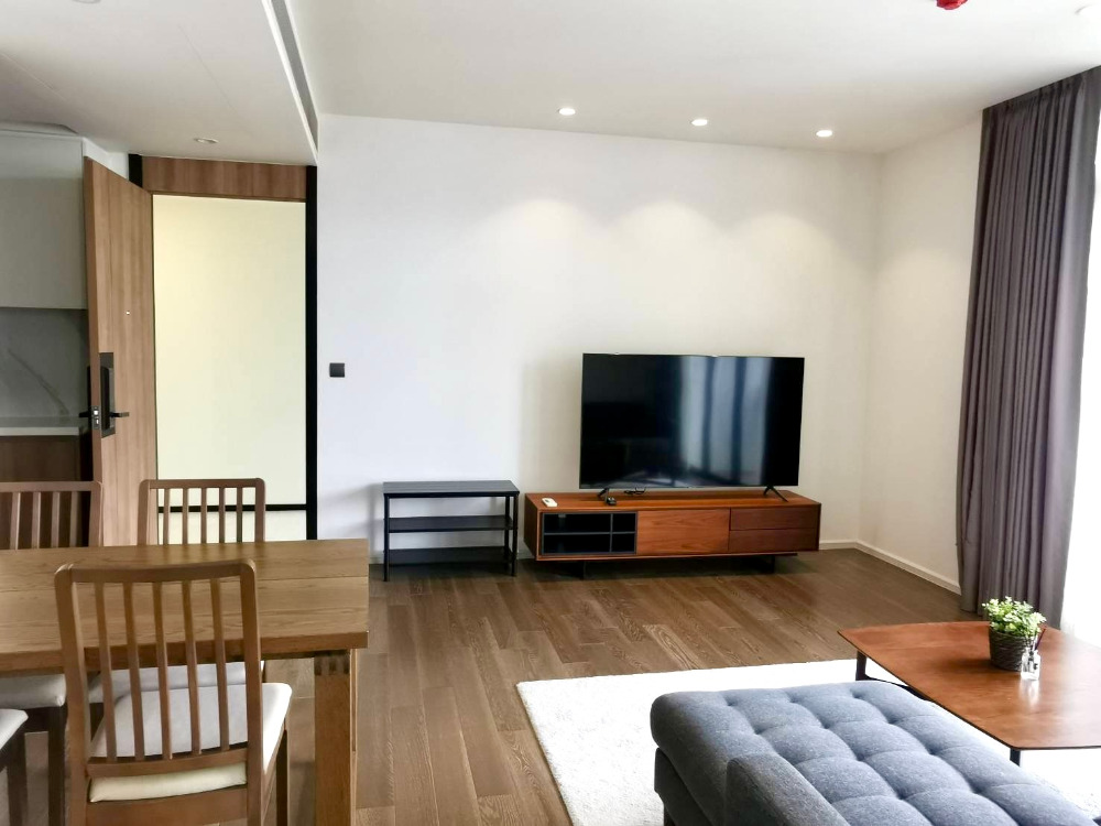 Muniq Sukhumvit 23: 2bed 2bath 86.74sqm. 18,800,000 Am: 0656199198