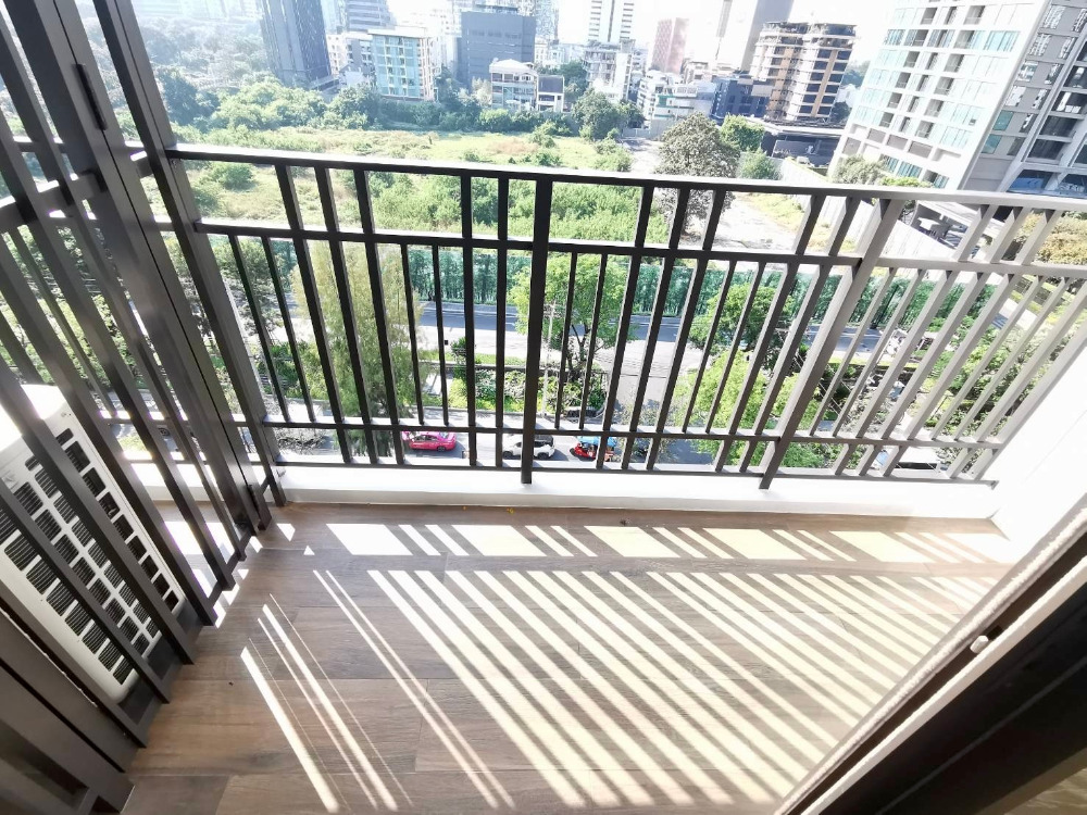 Muniq Langsuan: 78.20 sqm. 2bed 1bath 22,600,000 Am: 0656199198