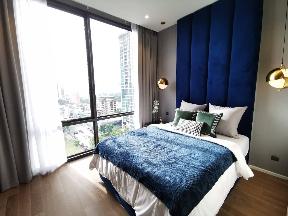 Muniq langsuan: 2bed 96.4sqm. Type C6 36,000,000 Am: 0656199198