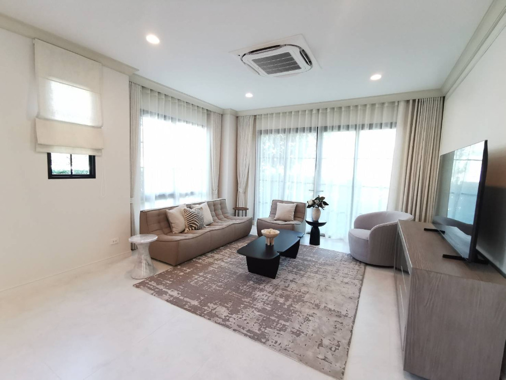 Narinsiri Krungthep Kreetha: 107.7sqwah 430sqm. 5bed 6bath 400,000/mth Am: 0656199198