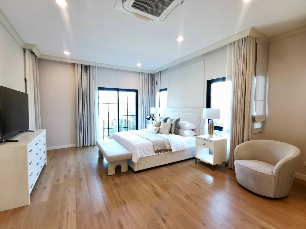 Narinsiri Krungthep Kreetha: 107.7sqwah 430sqm. 5bed 6bath 400,000/mth Am: 0656199198