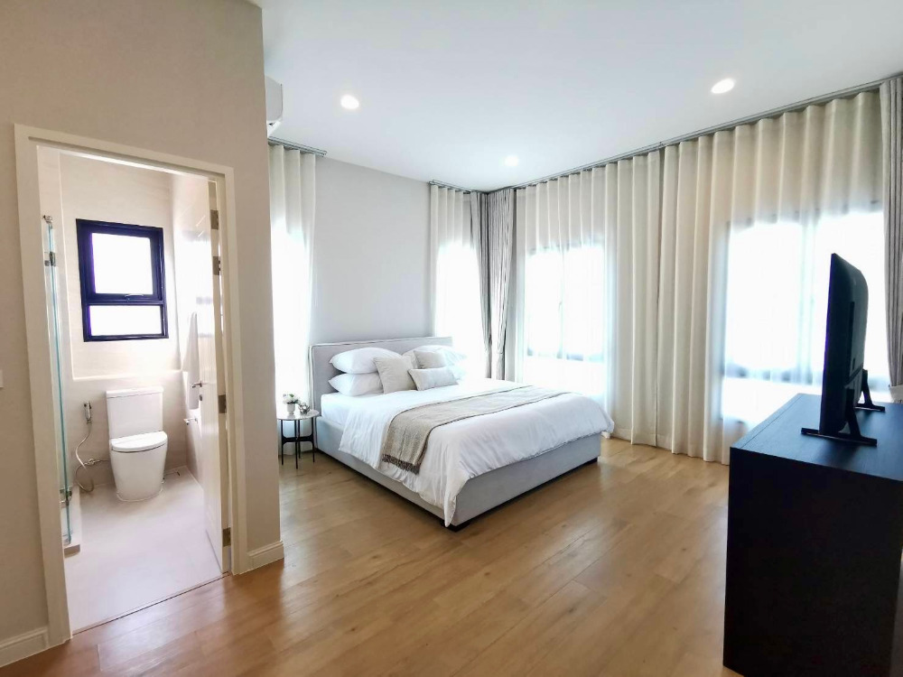 Narinsiri Krungthep Kreetha: 107.7sqwah 430sqm. 5bed 6bath 400,000/mth Am: 0656199198