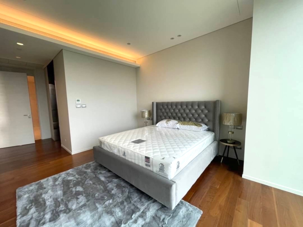 Sindhorn Kempinski 2bed: 148.85sqm. 2bed 3bath 49,000,000 Am: 0656199198