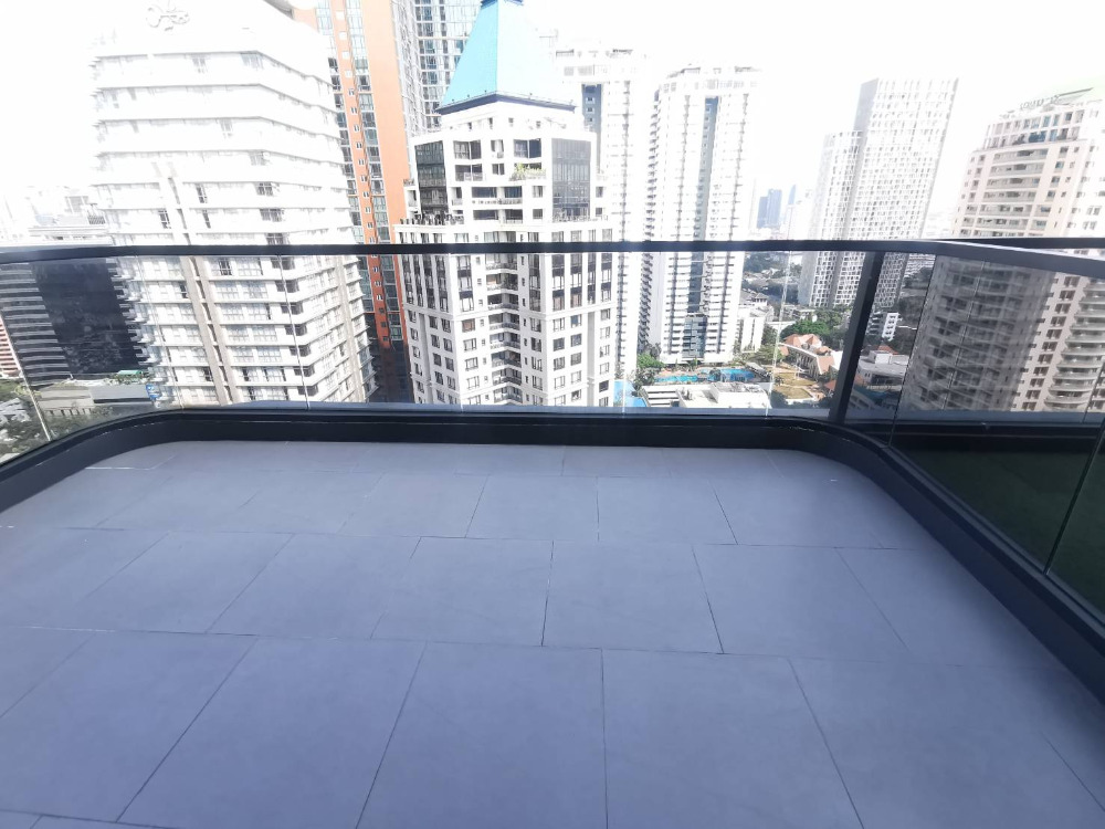 The Reserve Sathorn: 2bed 2bath 87sqm. 21,900,000 Am: 0656199198