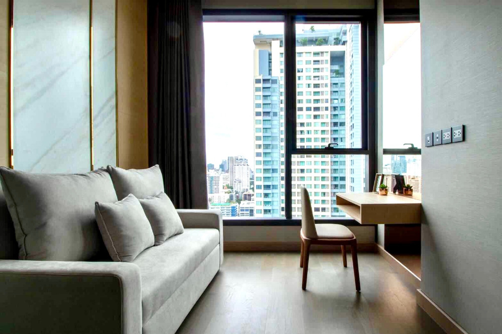 The Esse@Singha Complex 77sqm. 2bed 2bath 75,000/mth. Am: 0656199198