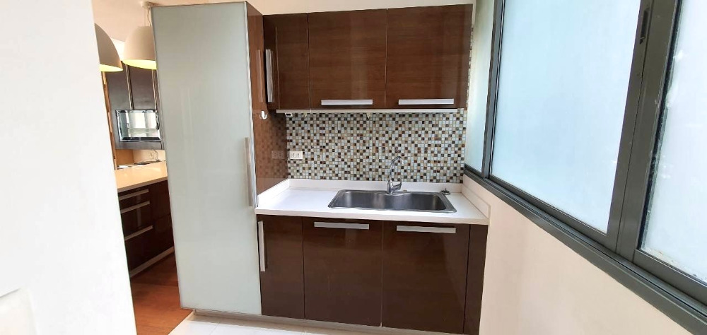 Domus Sukhumvit 16: 2+1bed 3bath 167sqm. 110,000/mth. Am: 0656199198