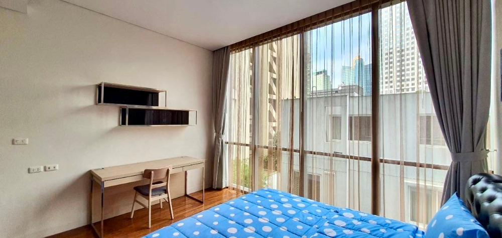 Domus Sukhumvit 16: 2+1bed 3bath 167sqm. 110,000/mth. Am: 0656199198