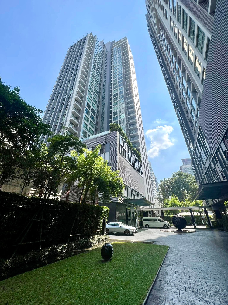 Quattro Thonglor soi 4: 3bed 3bath 116.15sqm 29,800,000 Am: 0656199198