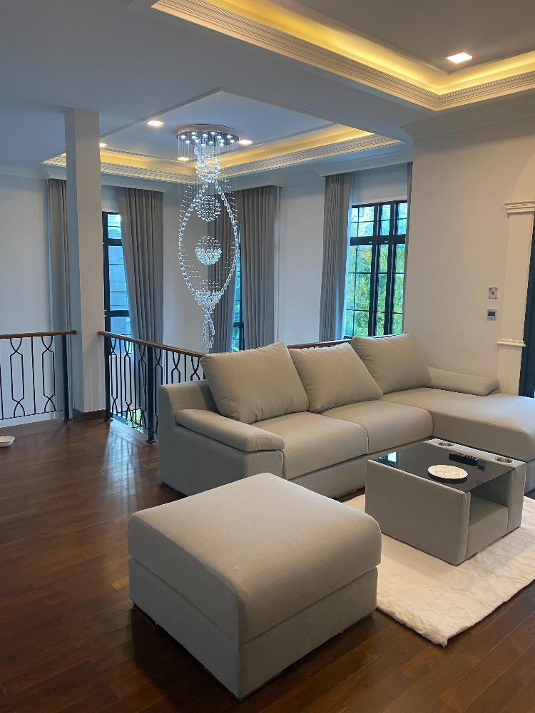 Palazzo Srinakarin: 103sqwah 398sqm. 4bed 5bath 230,000/mth Am: 0656199198