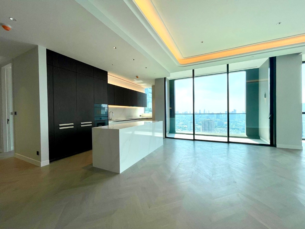 189 Wireless One Bangkok: 3bed 3bath + maid 226sqm. 950,000/mth. Am: 0656199198