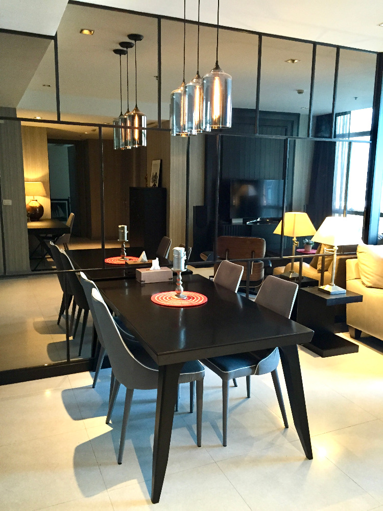 Athenee Residence:  2bed 2bath  96.5sqm.  28,500,000 Am: 0656199198