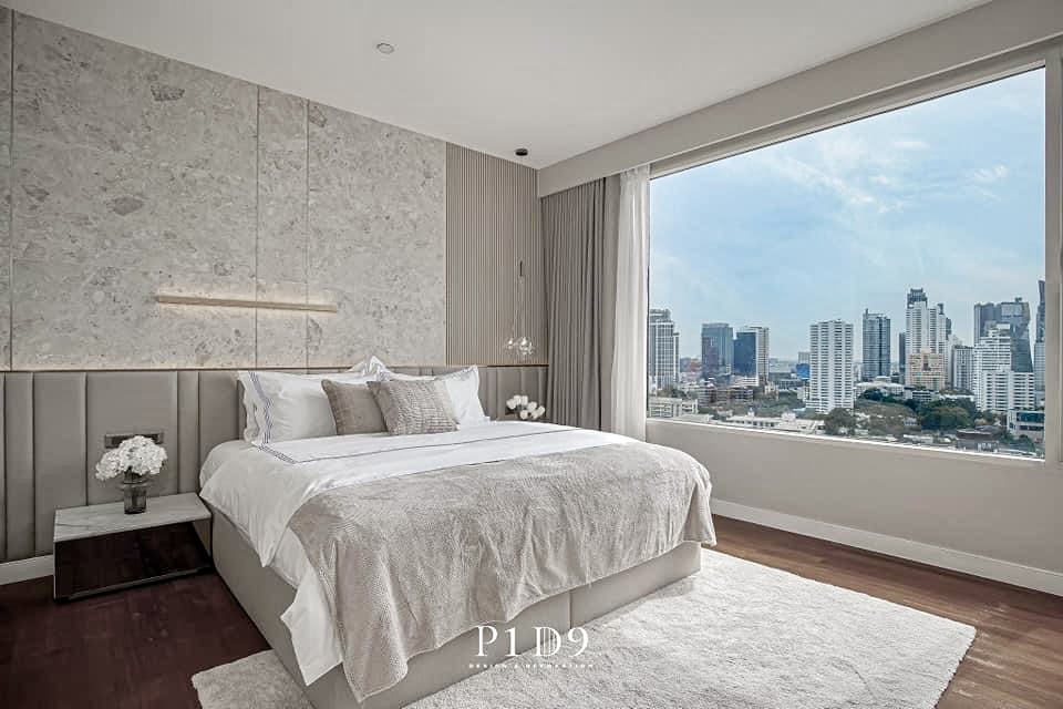 Hampton Thonglor: 3bed 3bath + maidroom 164sqm. 32,000,000 Am: 0656199198