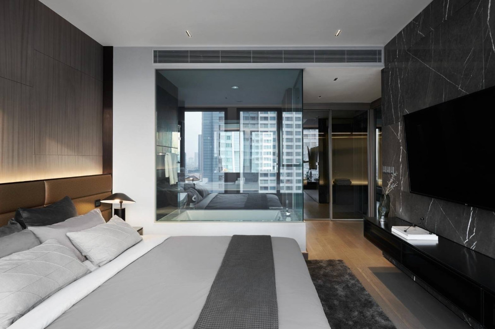 The ESSE@Singha Complex: 77sqm. 2bed 2bath 75,000/mth. Am: 0656199198