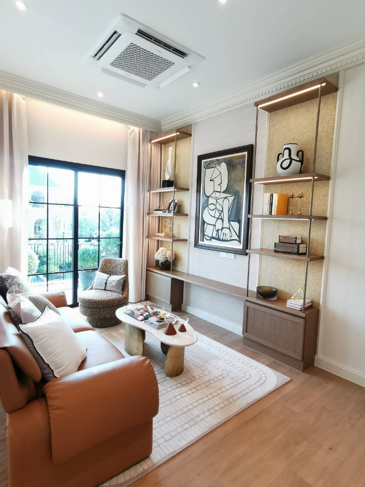 Narinsiri Krungthep Kreetha: 85.5sqwah 330 sqm. 4bed 5bath 45,000,000 Am: 0656199198