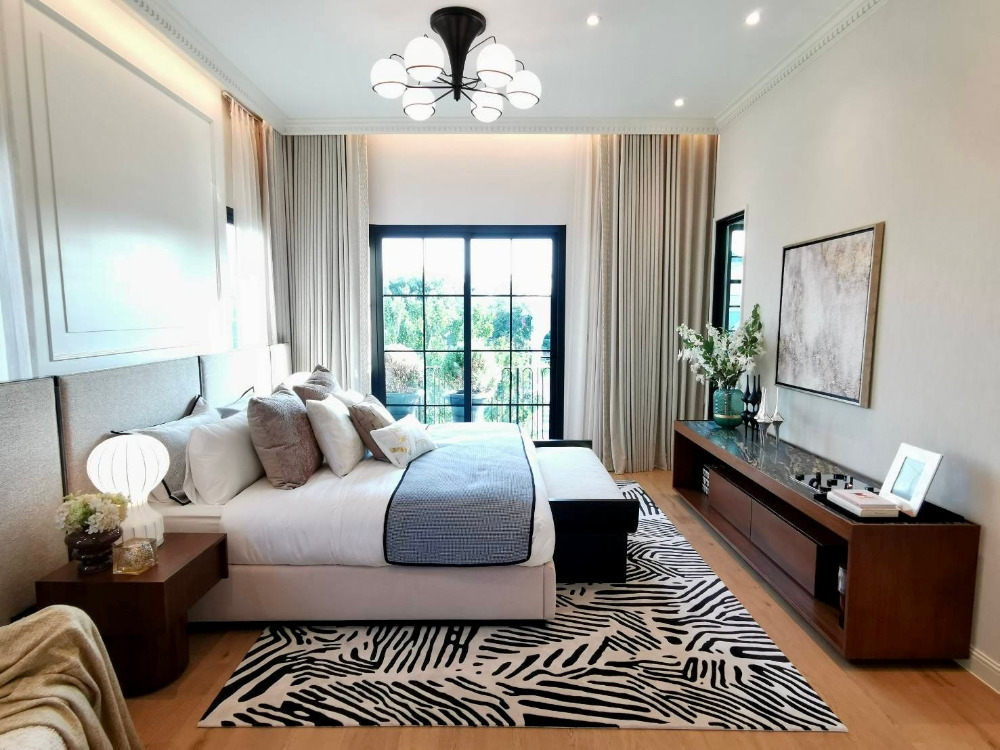 Narinsiri Krungthep Kreetha: 85.5sqwah 330 sqm. 4bed 5bath 45,000,000 Am: 0656199198