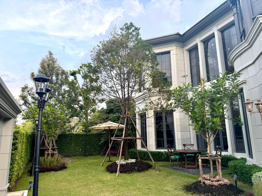 Narasiri Krungthep Kreetha Noho 6: 198.3sqwah 687sqm. 5bed 6bath 94,000,000 Am: 0656199198