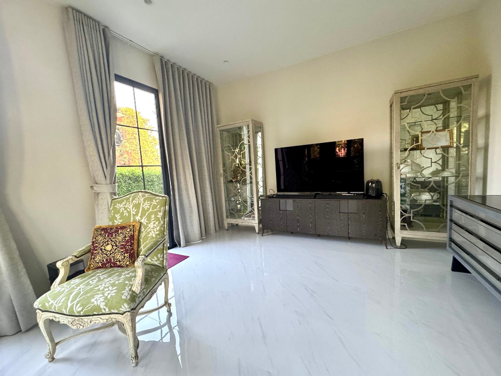 Narasiri Krungthep Kreetha Noho 6: 198.3sqwah 687sqm. 5bed 6bath 94,000,000 Am: 0656199198