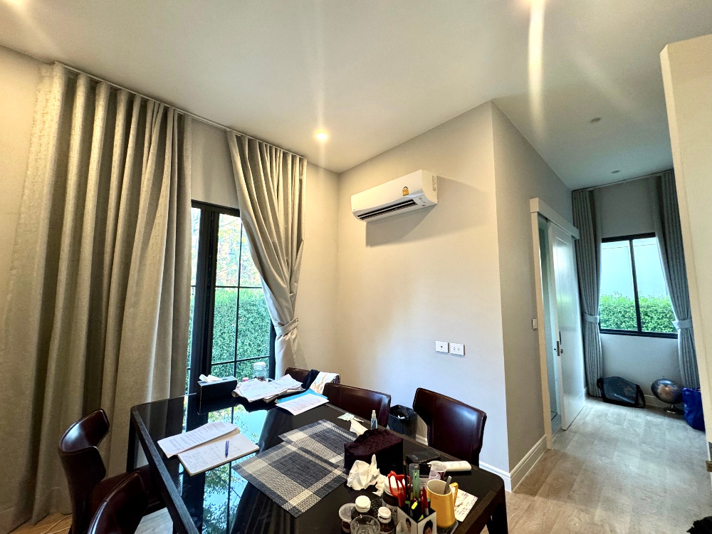 Narasiri Krungthep Kreetha Noho 6: 198.3sqwah 687sqm. 5bed 6bath 94,000,000 Am: 0656199198