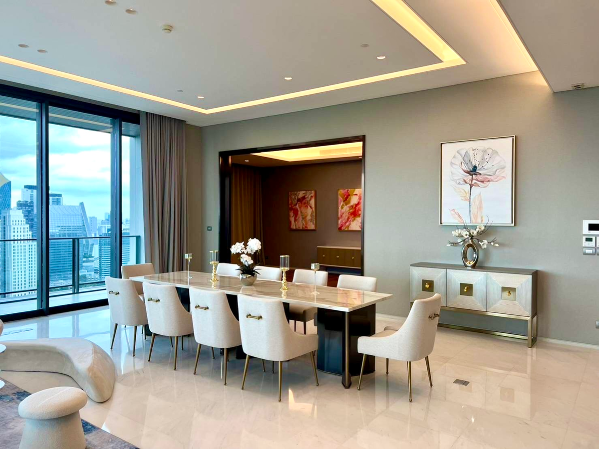 Sindhorn Kempinski Penthouse 4bed: 337sqm. 4bed 3bath 159,000,000 Am: 0656199198