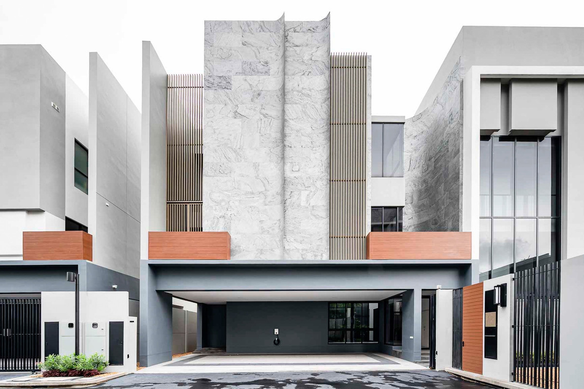 Bugaan Krungthep Kreetha size L: 107sqwah 655 sqm. 4bed 4.5bath 65,000,000 Am: 0656199198