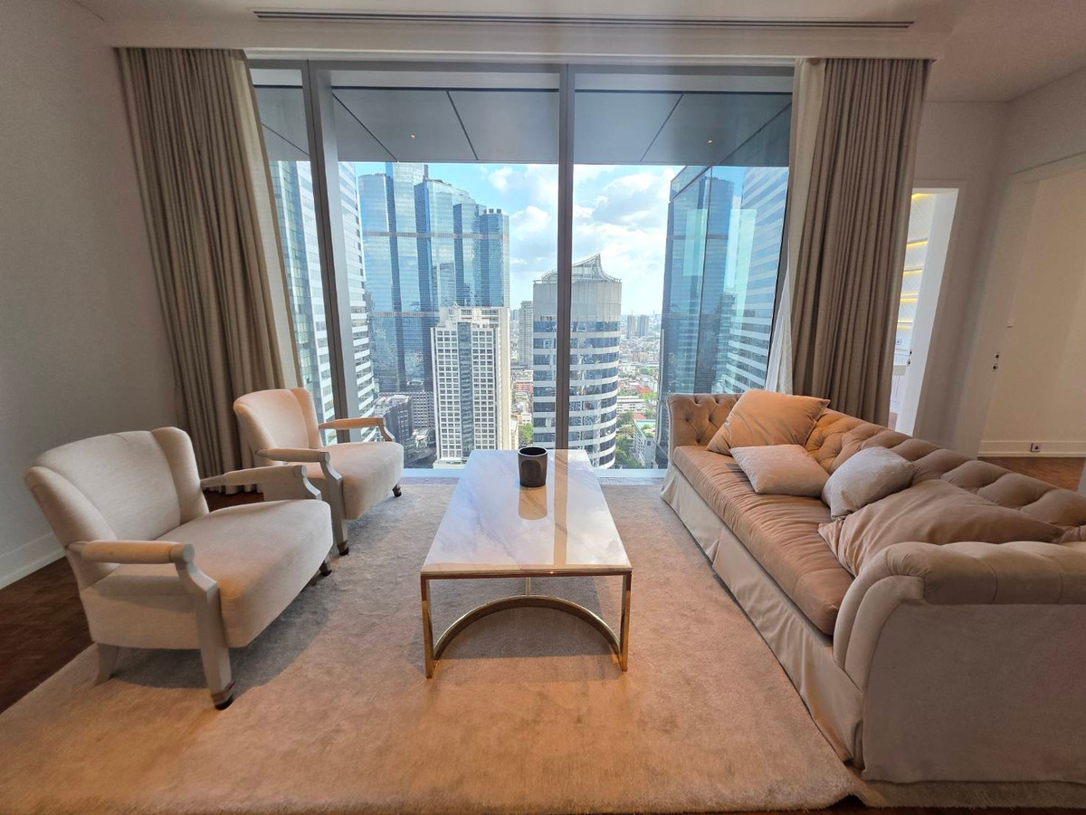 The Ritz Carlton Residences 3bed 3bath 197.32sqm. 99,500,000 Am: 0656199198