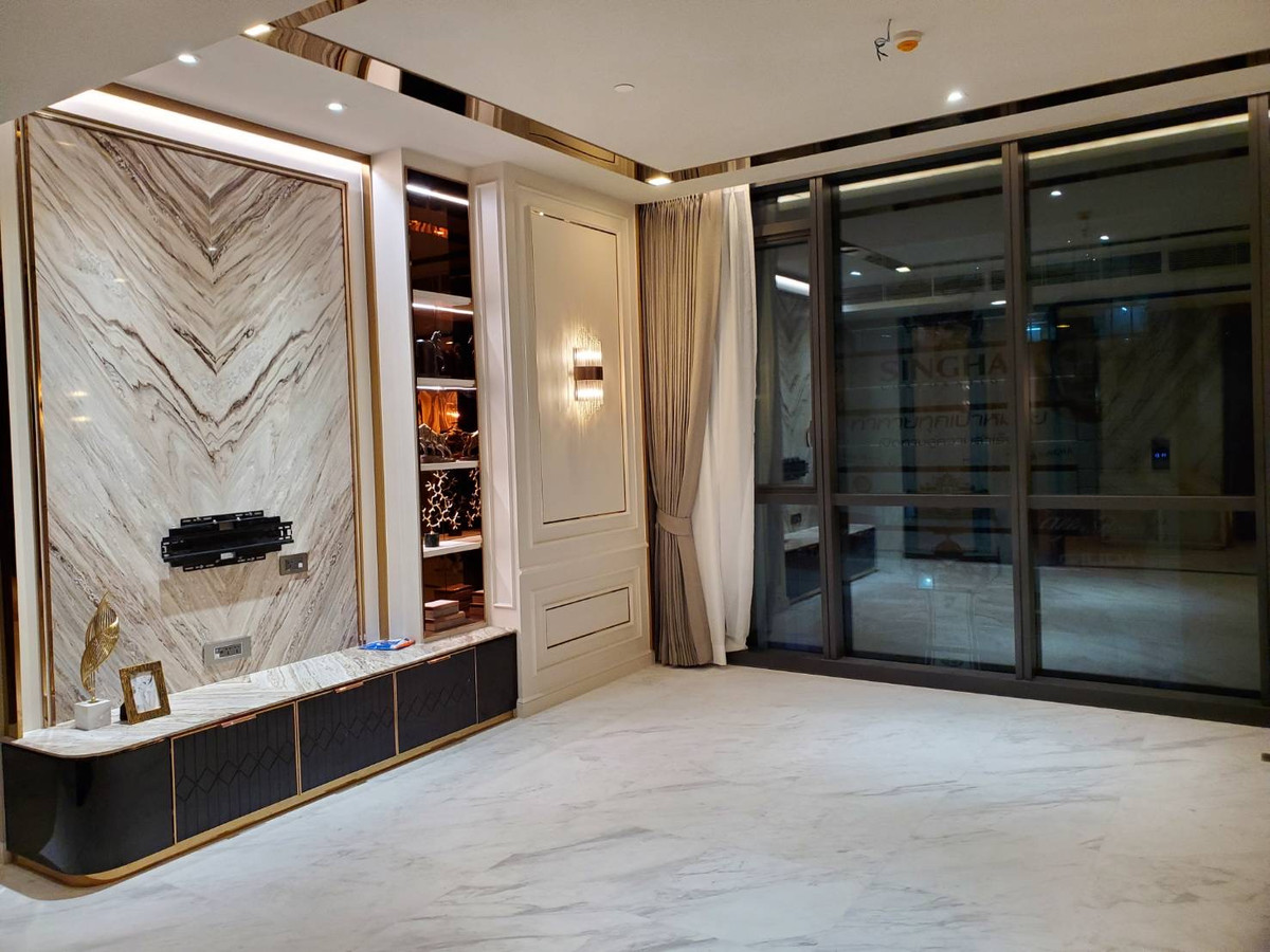 The Monument Thonglor: 2bed 3bath 125.20sqm  35,000,000 Am: 0656199198