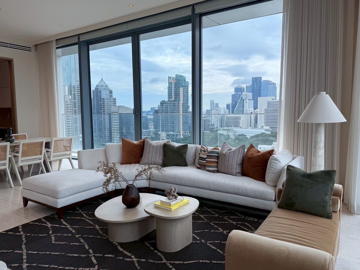 Scope Langsuan: 2bed 2.5bath 155sqm. 114,000,000 Brandnew Fully Furnished Am: 0656199198