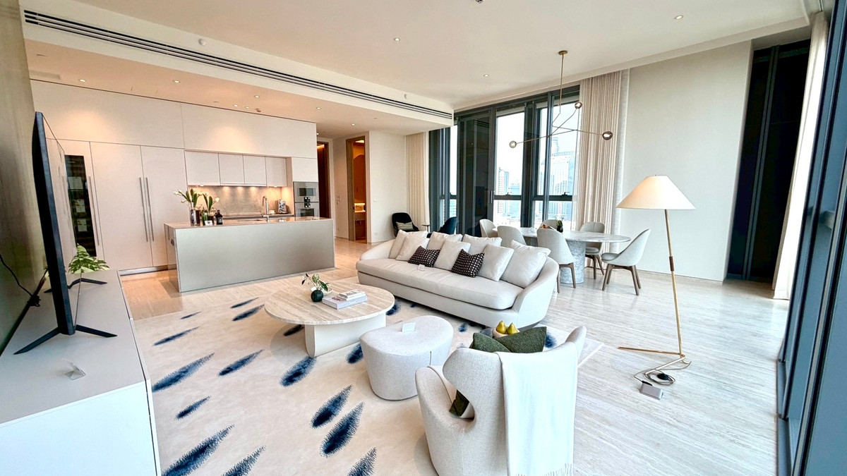 Scope Langsuan: 2bed 2.5bath 168 sqm. 125,000,000 Brandnew Fully Furnished  Am: 0656199198