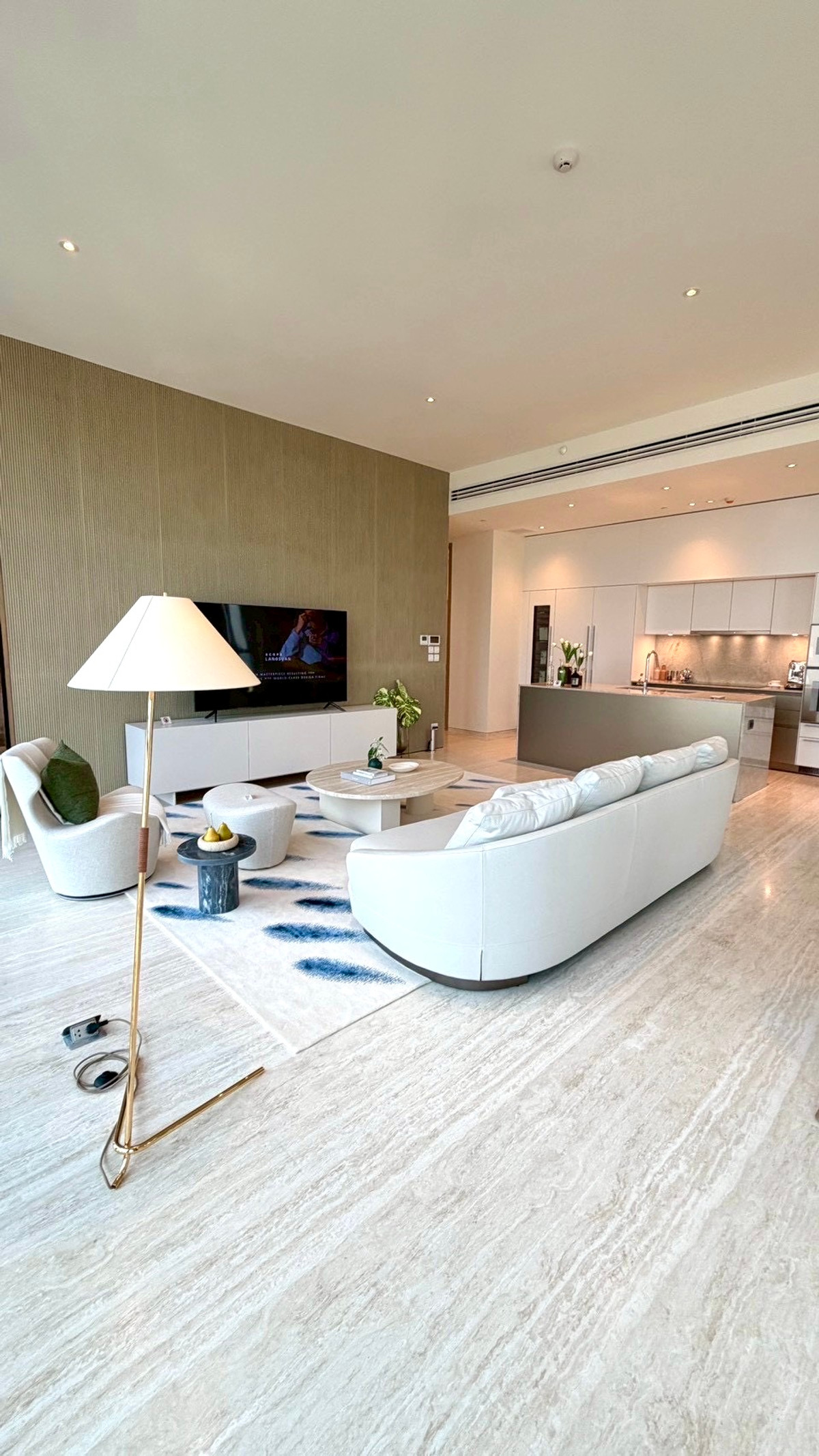 Scope Langsuan: 2bed 2.5bath 168 sqm. 125,000,000 Brandnew Fully Furnished  Am: 0656199198