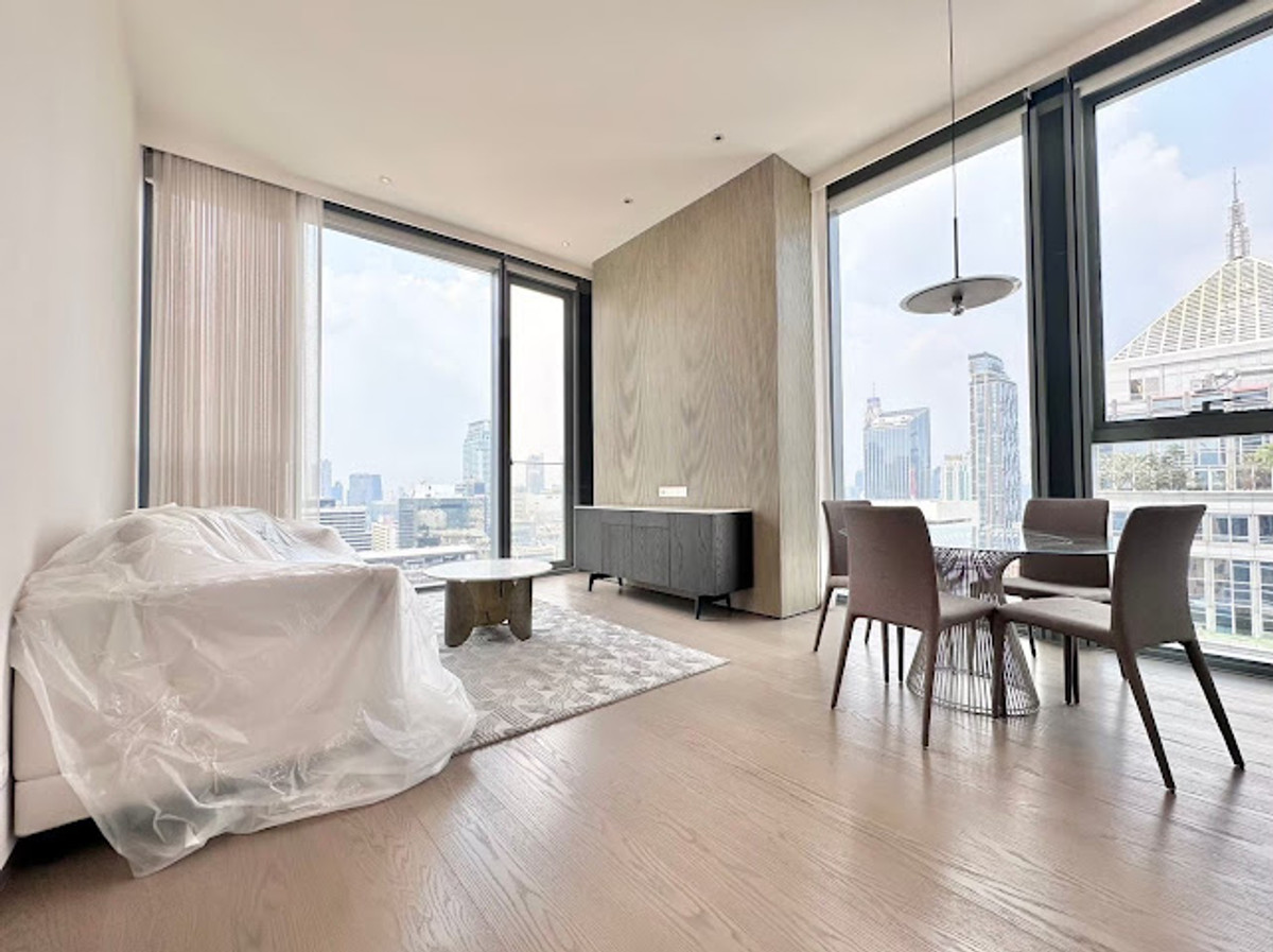 Scope Langsuan: 1bed 1bath 84sqm. 59,000,000 Brandnew Fully Furnished Corner unit Am: 0656199198