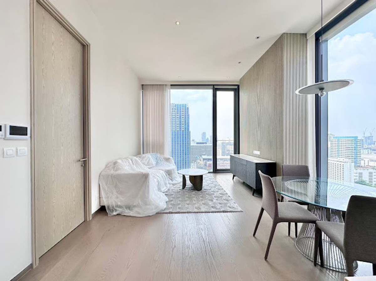 Scope Langsuan: 1bed 1bath 84sqm. 59,000,000 Brandnew Fully Furnished Corner unit Am: 0656199198