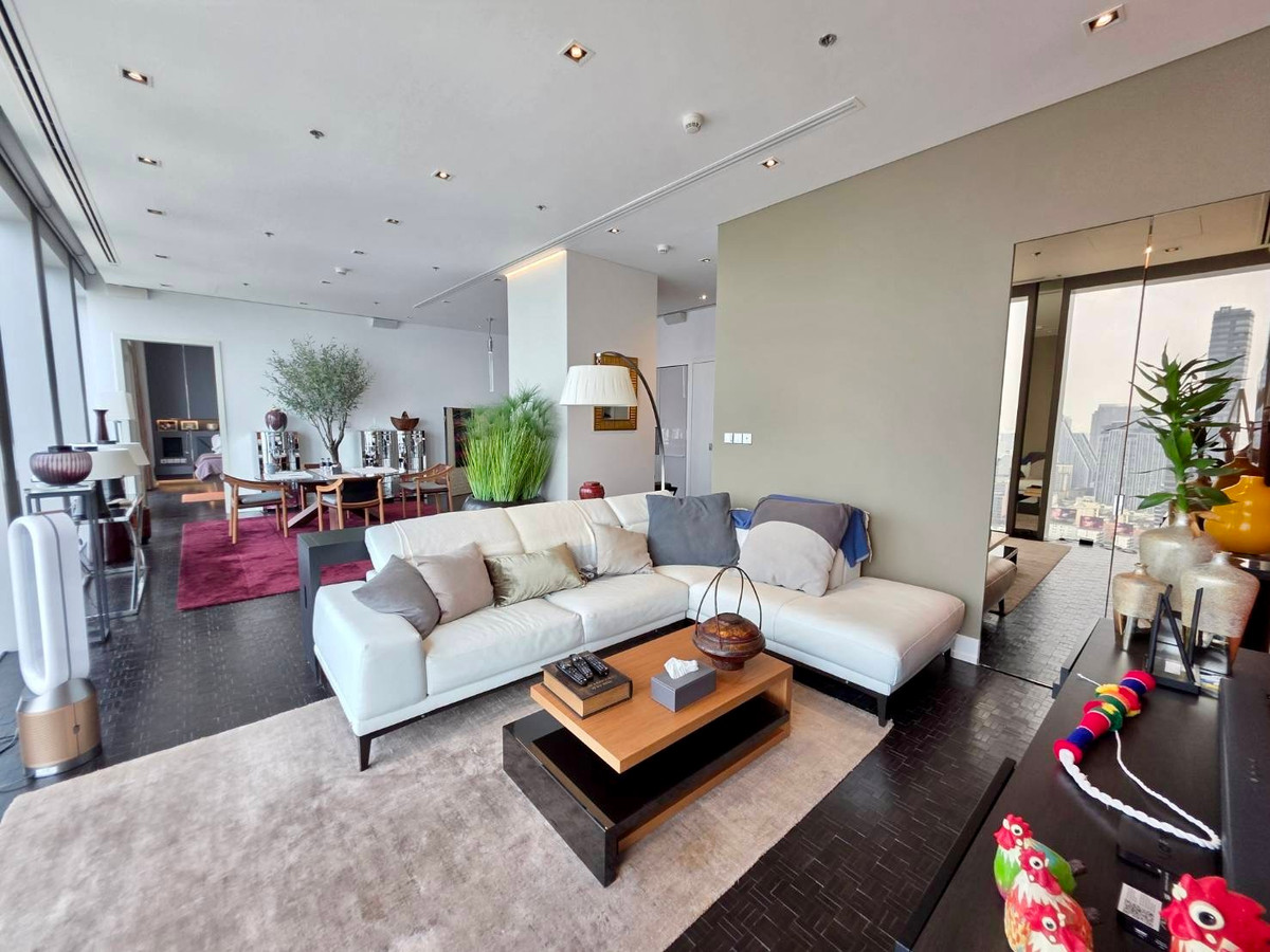 The Ritz Carlton Residences: 2bed 2.5bath 146sqm. 3X Fl 60,000,000 Am: 0656199198